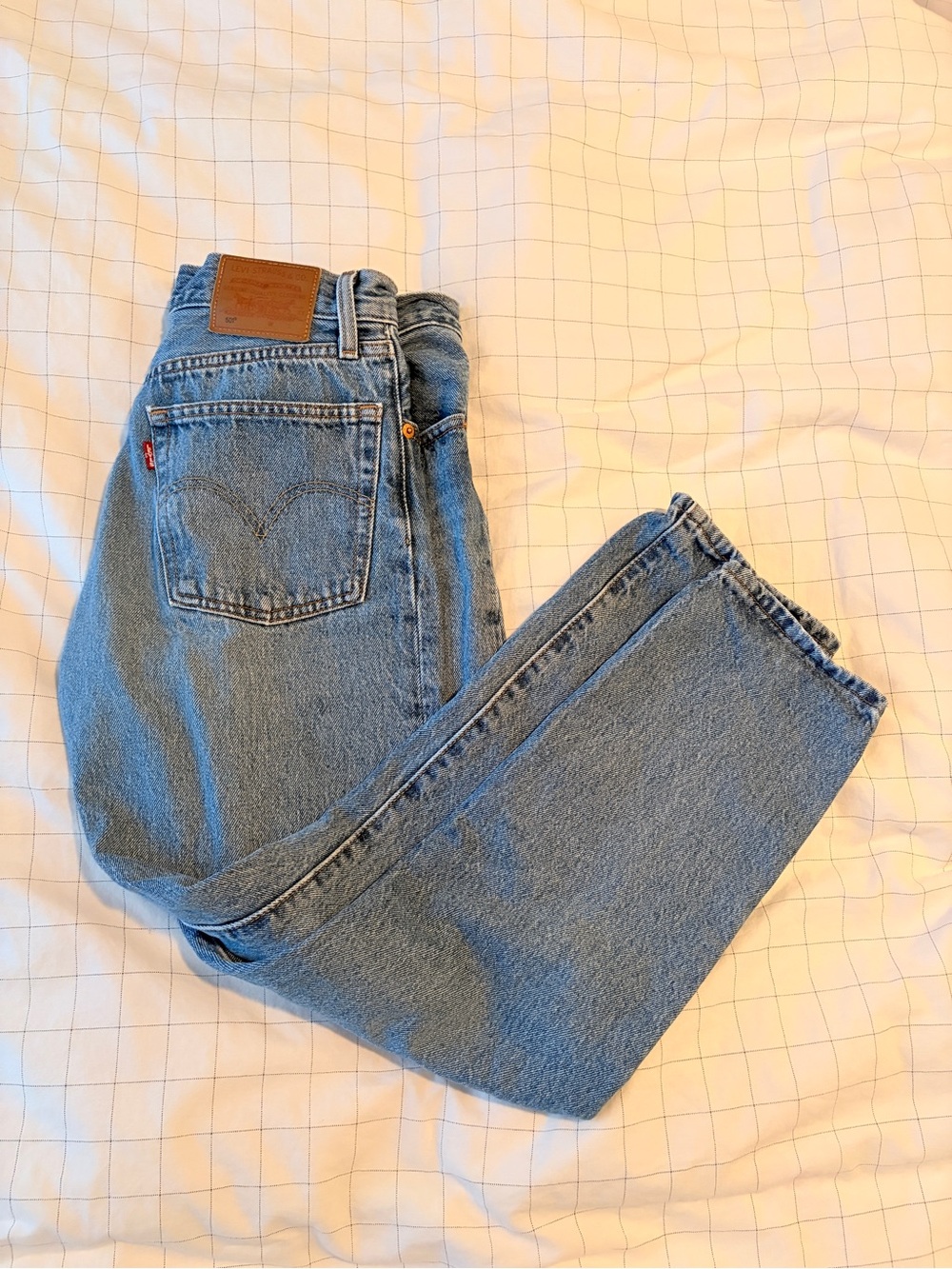 Levi's 501 Light Blue Straight Fit Jeans